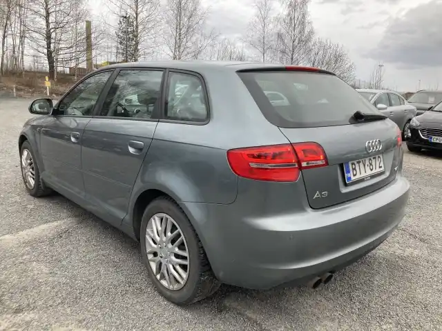 Harmaa Monikäyttö, Audi A3 – BTY-872