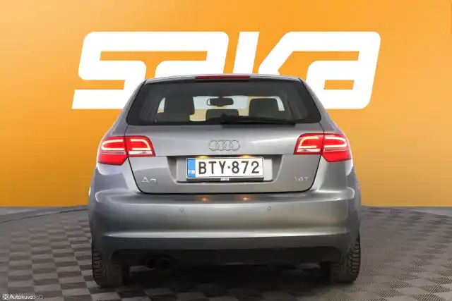 Harmaa Viistoperä, Audi A3 – BTY-872
