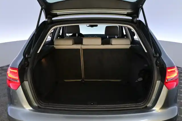 Harmaa Viistoperä, Audi A3 – BTY-872