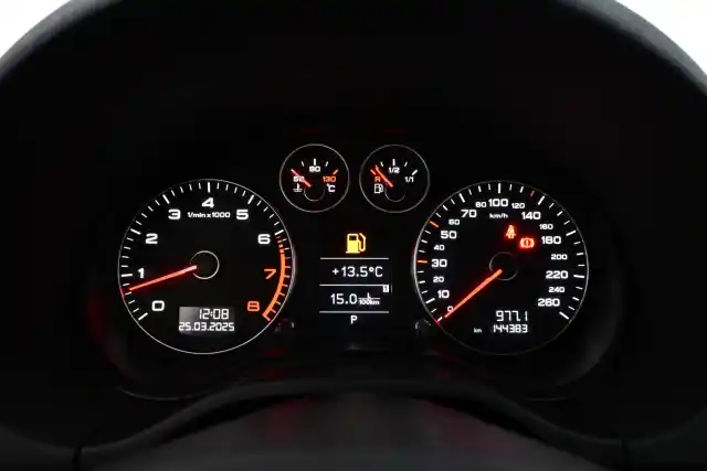 Harmaa Viistoperä, Audi A3 – BTY-872