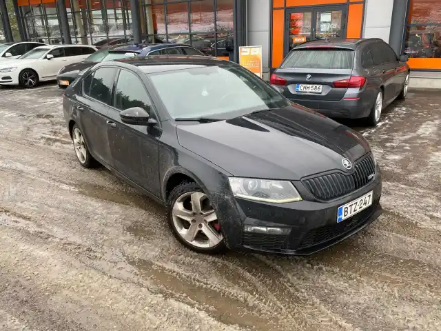 Musta Viistoperä, Skoda Octavia – BTZ-247