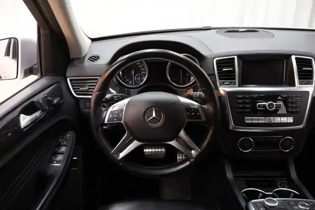 Hopea Maastoauto, Mercedes-Benz ML – BTZ-770