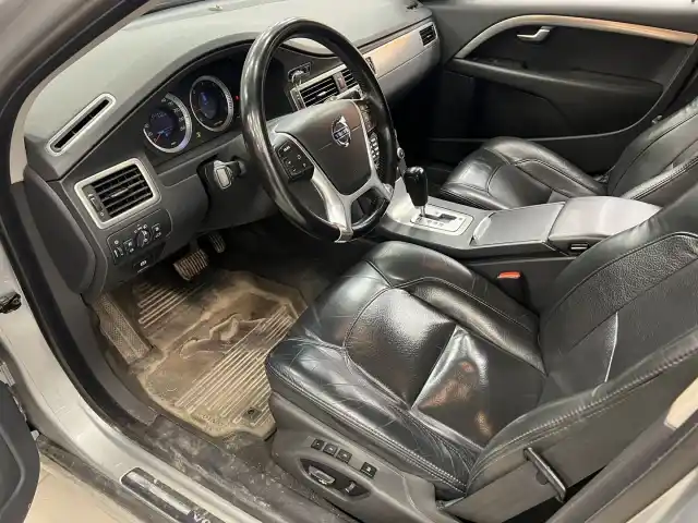 Hopea Farmari, Volvo V70 – BUA-308