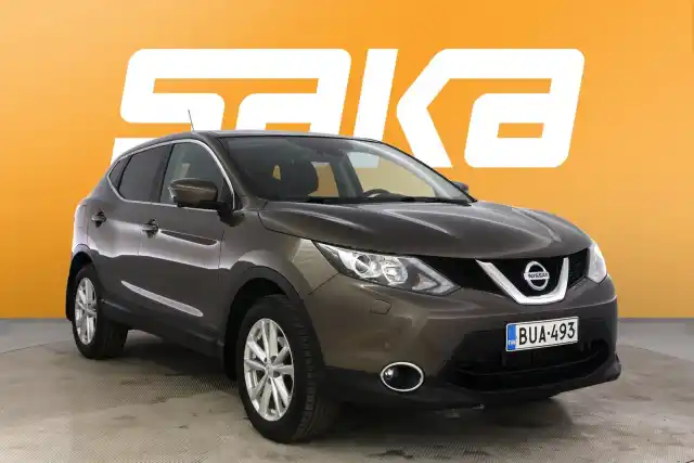 Ruskea Maastoauto, Nissan Qashqai – BUA-493