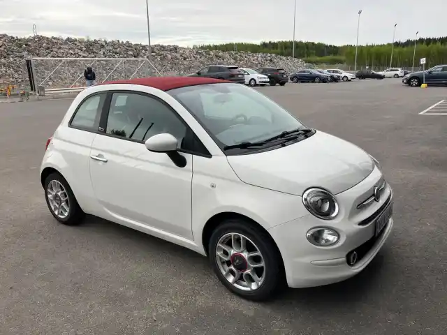 Valkoinen Avoauto, Fiat 500C – BUA-533