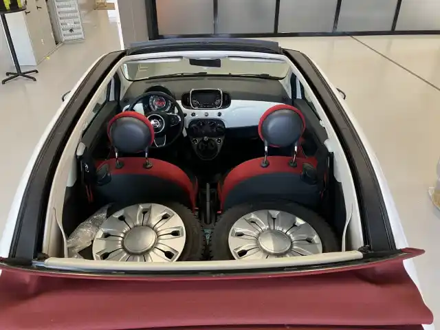 Valkoinen Avoauto, Fiat 500C – BUA-533
