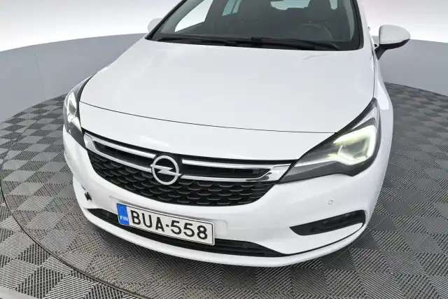 Valkoinen Farmari, Opel Astra – BUA-558