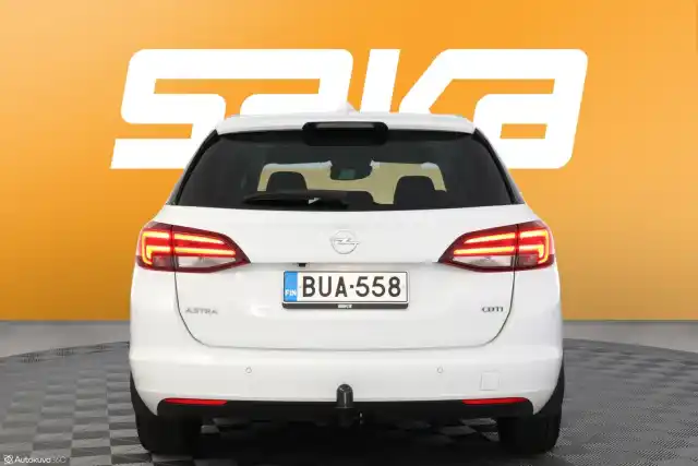 Valkoinen Farmari, Opel Astra – BUA-558