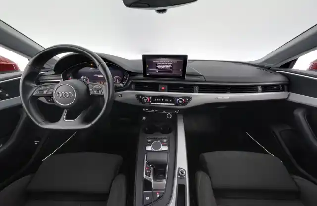 Valkoinen Viistoperä, Audi A5 – BUA-757