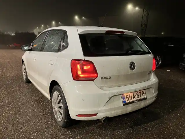 Valkoinen Viistoperä, Volkswagen Polo – BUA-878