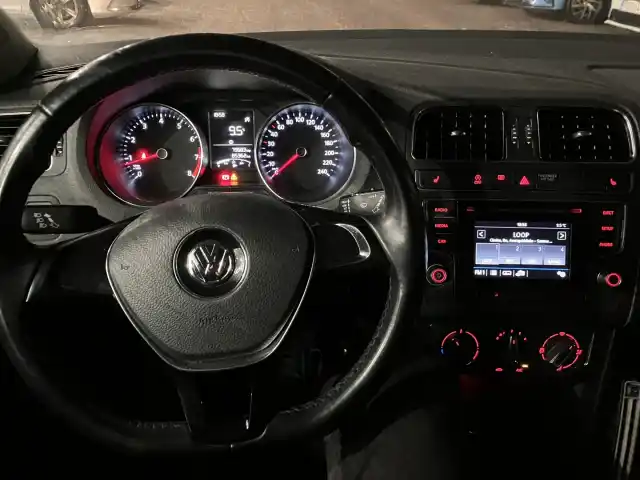 Valkoinen Viistoperä, Volkswagen Polo – BUA-878