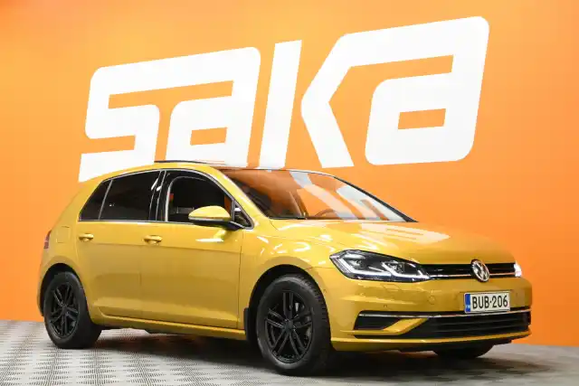 Keltainen Viistoperä, Volkswagen Golf – BUB-206