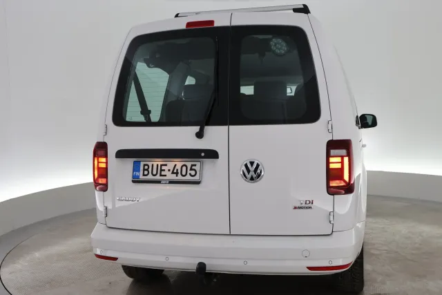 Valkoinen Tila-auto, Volkswagen Caddy Maxi – BUE-405