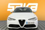 Valkoinen Sedan, Alfa Romeo Giulia – BUE-640, kuva 2