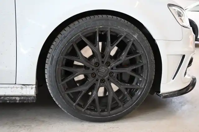Valkoinen Viistoperä, Audi S3 – BUE-730