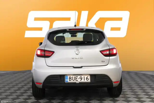 Harmaa Viistoperä, Renault Clio – BUE-916