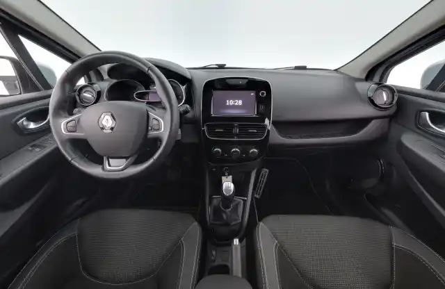 Harmaa Viistoperä, Renault Clio – BUE-916