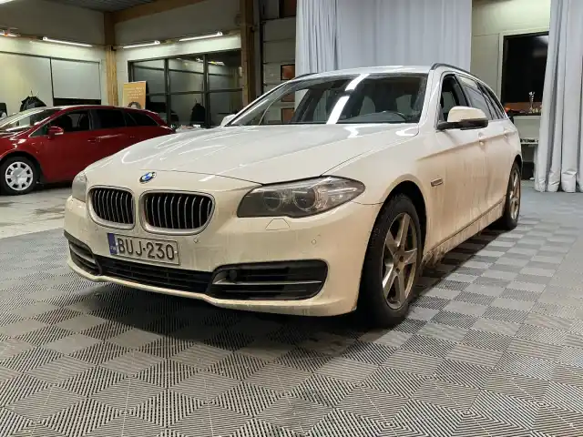 Valkoinen Farmari, BMW 520 – BUJ-230