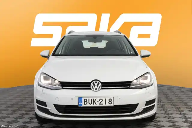 Valkoinen Farmari, Volkswagen Golf – BUK-218