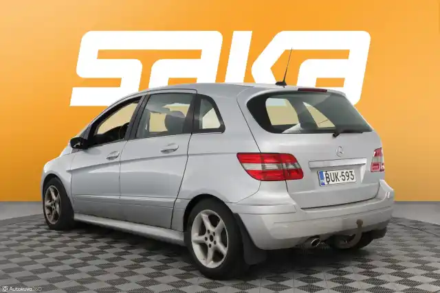 Harmaa Farmari, Mercedes-Benz B – BUK-593