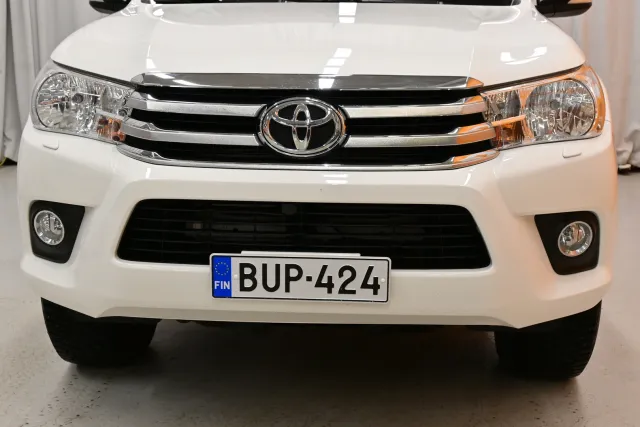 Valkoinen Avolava, Toyota Hilux – BUP-424
