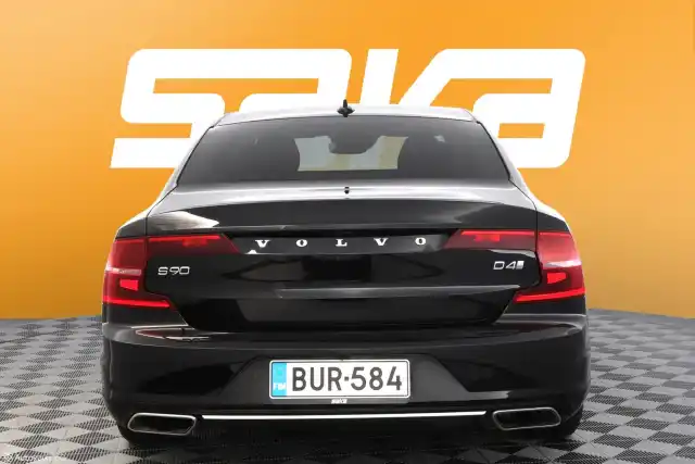 Musta Sedan, Volvo S90 – BUR-584