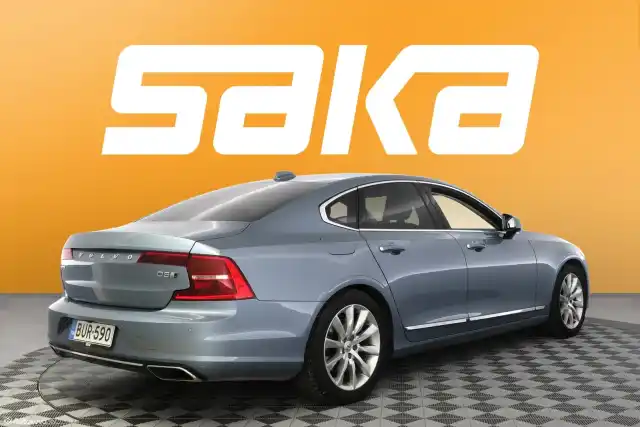 Sininen Sedan, Volvo S90 – BUR-590