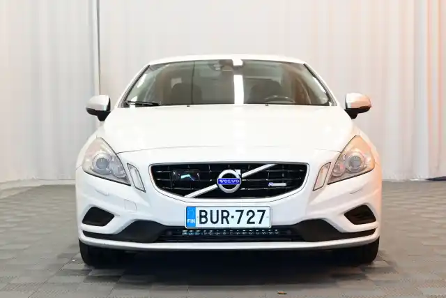  Sedan, Volvo S60 – BUR-727