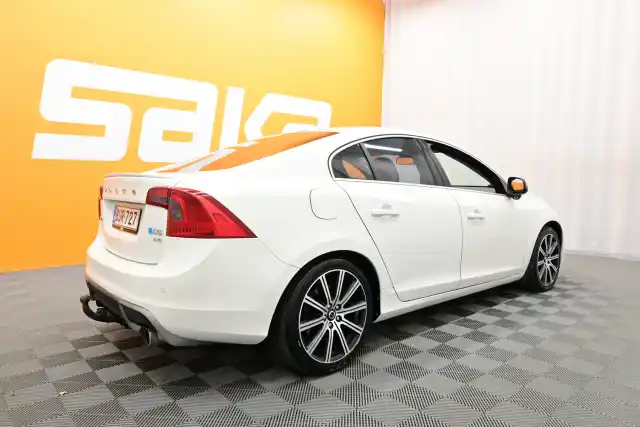  Sedan, Volvo S60 – BUR-727