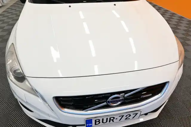  Sedan, Volvo S60 – BUR-727