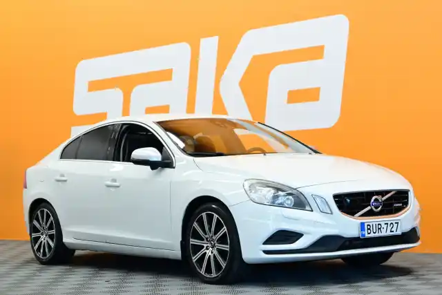  Sedan, Volvo S60 – BUR-727