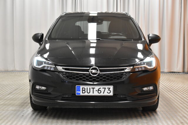 Musta Farmari, Opel Astra – BUT-673
