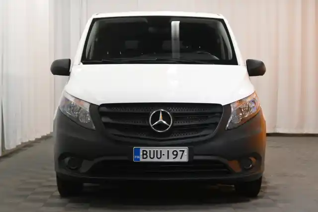 Valkoinen Pakettiauto, Mercedes-Benz Vito – BUU-197