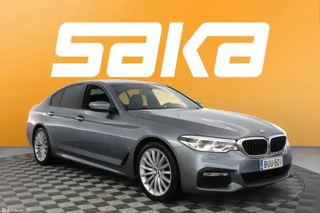 Harmaa Sedan, BMW 530 – BUU-501