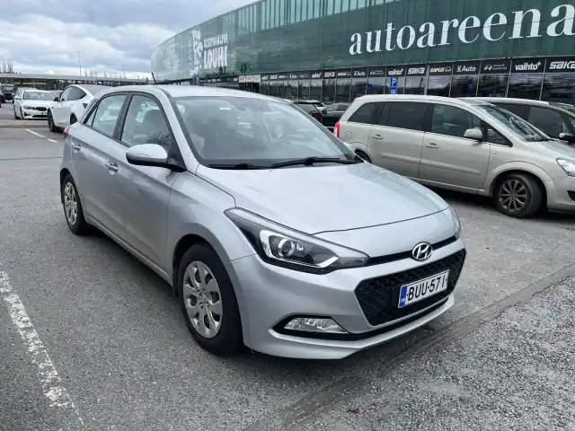 Hopea Viistoperä, Hyundai i20 5d – BUU-571