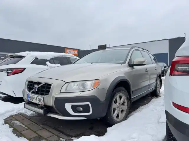 Harmaa Farmari, Volvo XC70 – BUV-190