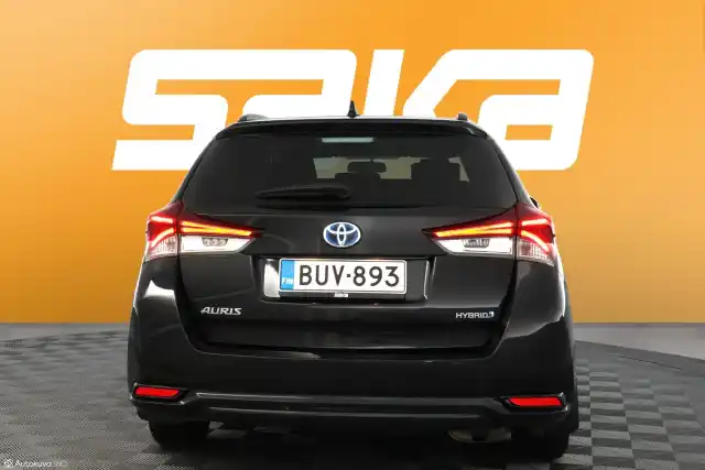 Musta Farmari, Toyota Auris – BUV-893