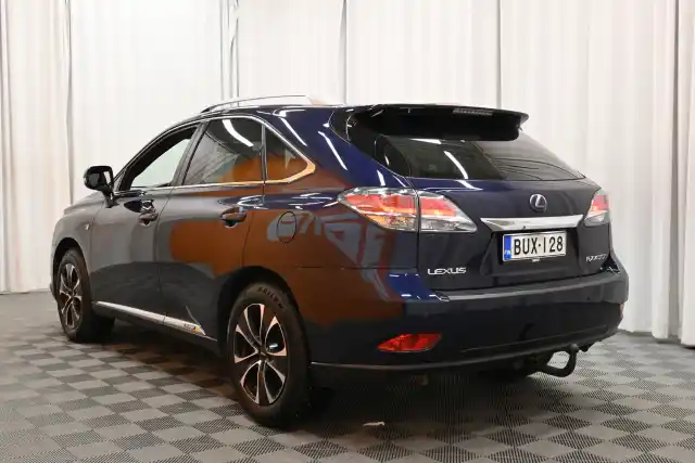 Sininen Maastoauto, Lexus RX – BUX-128