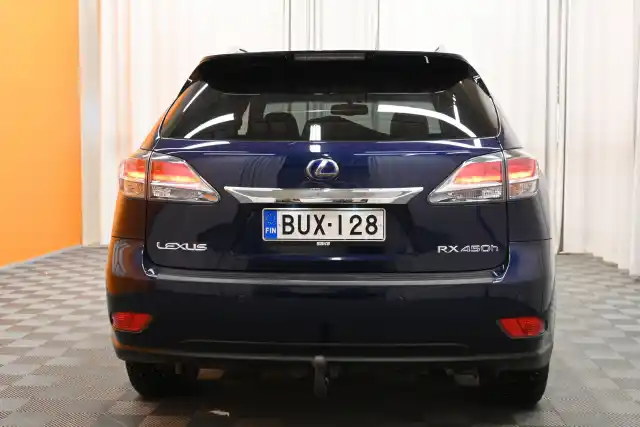 Sininen Maastoauto, Lexus RX – BUX-128