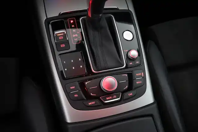 Musta Sedan, Audi A6 – BUX-208