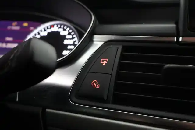 Musta Sedan, Audi A6 – BUX-208