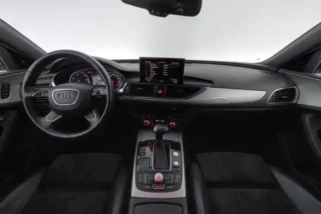 Musta Sedan, Audi A6 – BUX-208