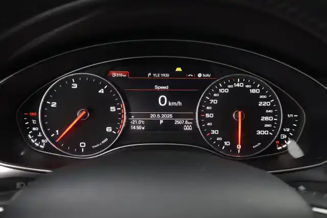 Musta Sedan, Audi A6 – BUX-208