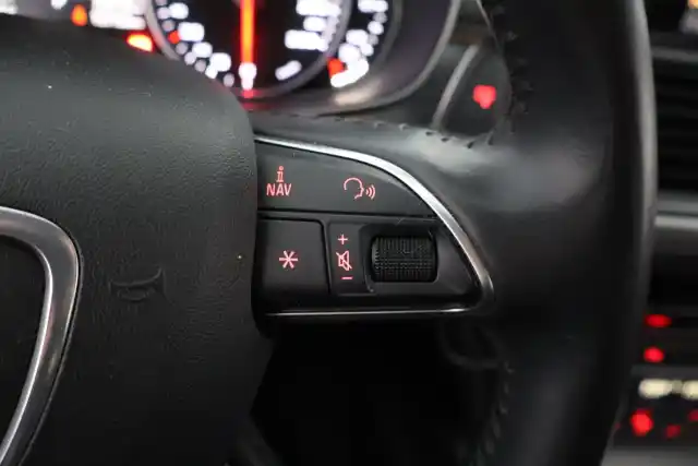 Musta Sedan, Audi A6 – BUX-208