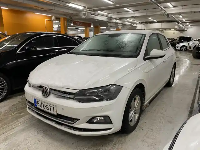 Valkoinen Viistoperä, Volkswagen Polo – BUX-871