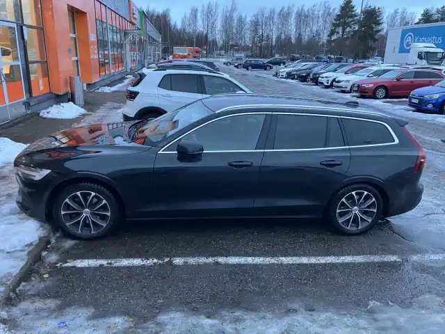 Musta Farmari, Volvo V60 – BVB-717