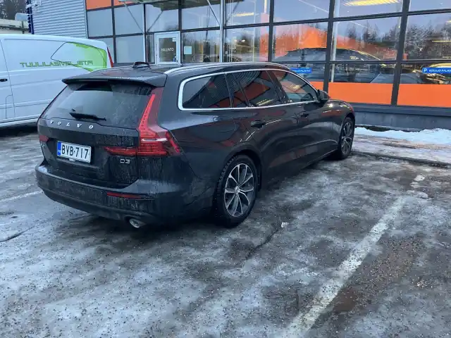 Musta Farmari, Volvo V60 – BVB-717