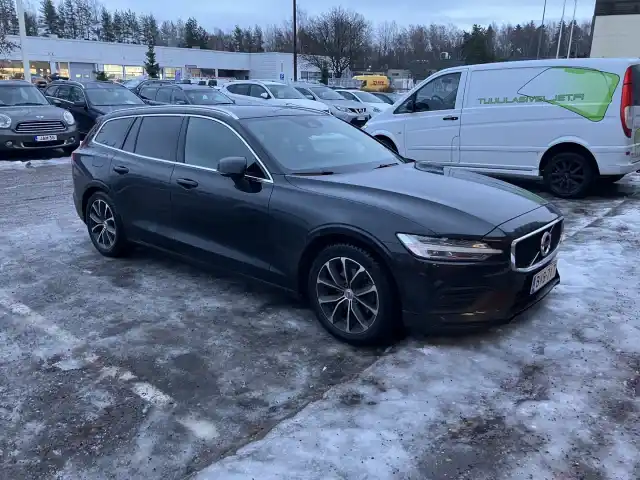 Musta Farmari, Volvo V60 – BVB-717