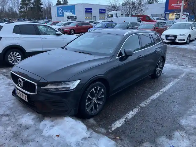 Musta Farmari, Volvo V60 – BVB-717