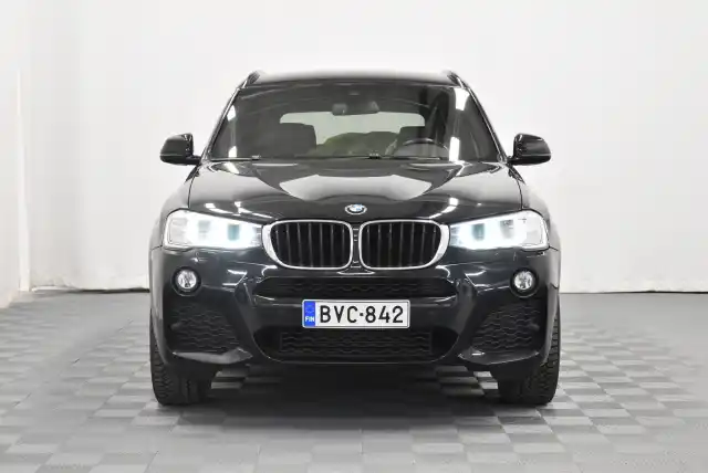 Musta Maastoauto, BMW X3 – BVC-842